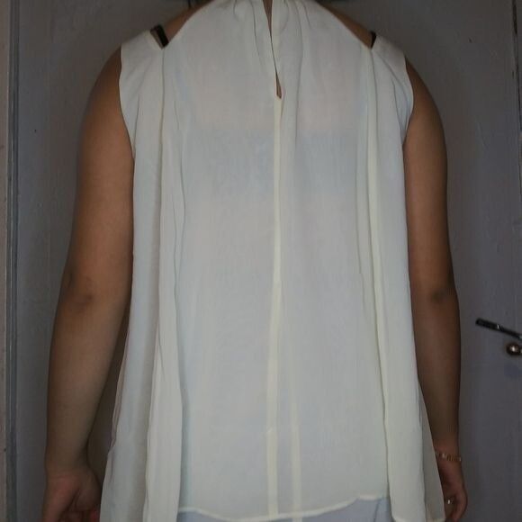 Dylan & Rose womanshoulder off blouse - Picture 12 of 12